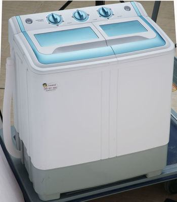 Chine Machine à laver droite de grande capacité de charge supérieure avec l'option en plastique colorée de pompe fournisseur