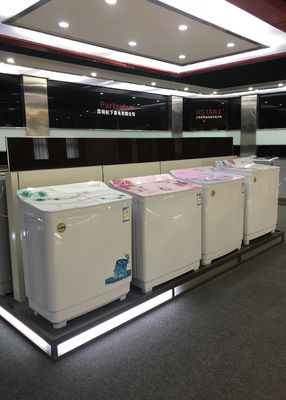 Chine Machine à laver semi automatique jumelle blanche toute de baquet de grande capacité d'Eco dans un OEM fournisseur